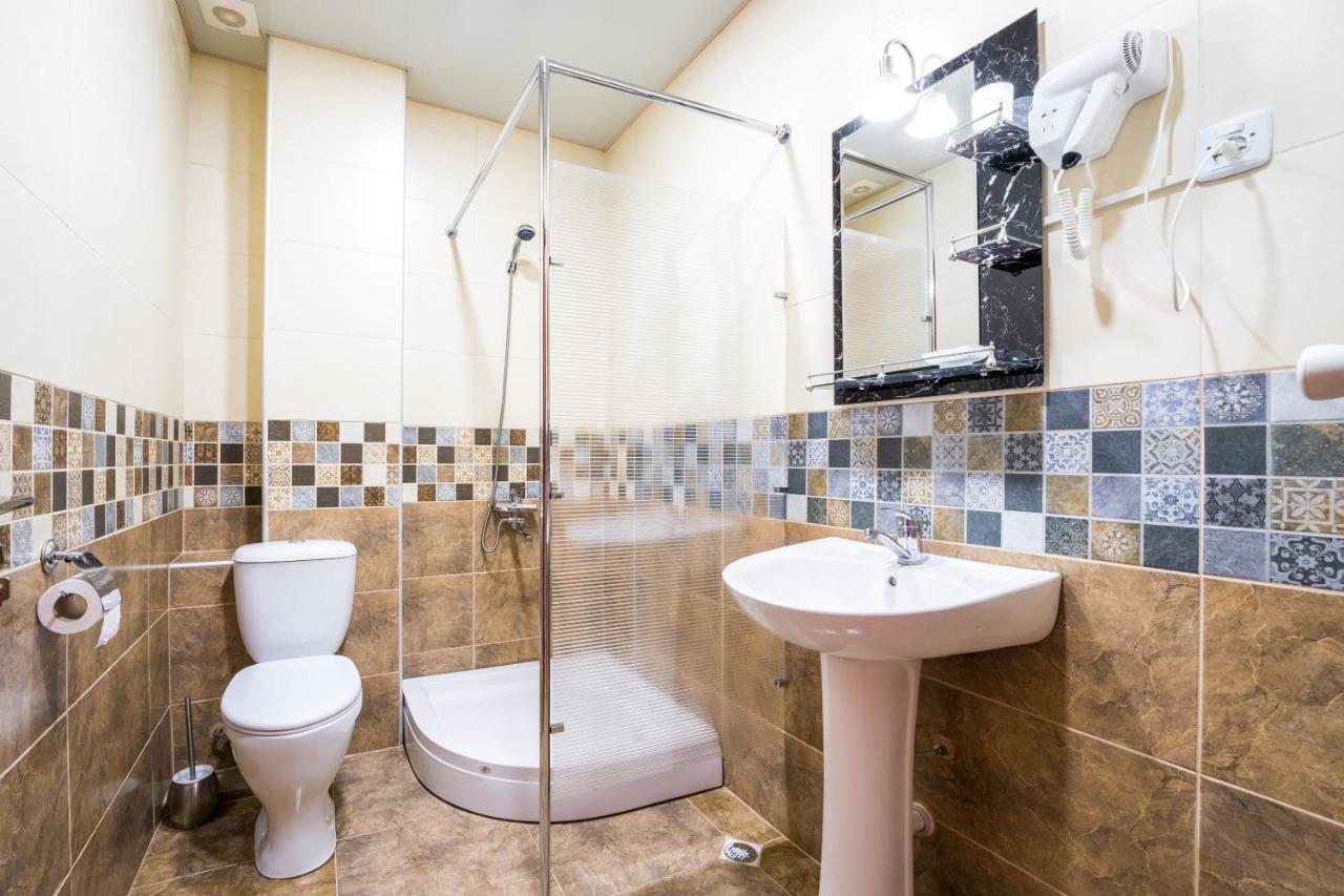 Hotel Georgian House Kutaisi Esterno foto