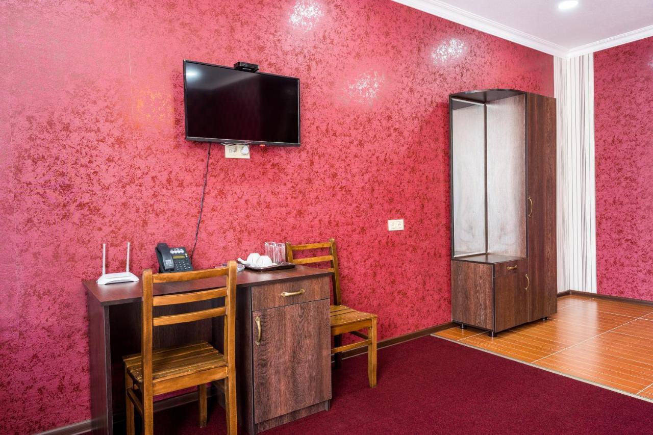 Hotel Georgian House Kutaisi Esterno foto