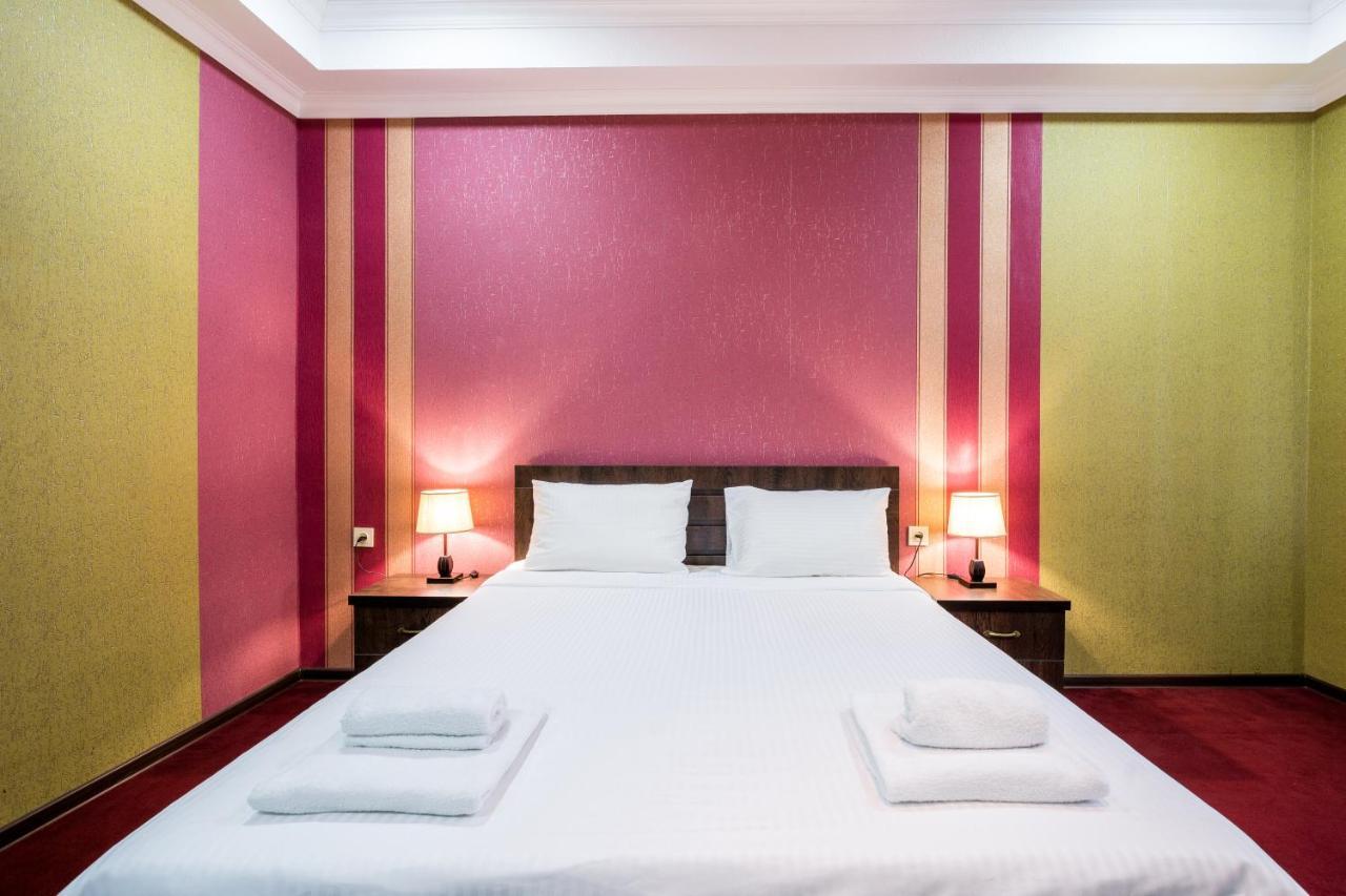Hotel Georgian House Kutaisi Esterno foto