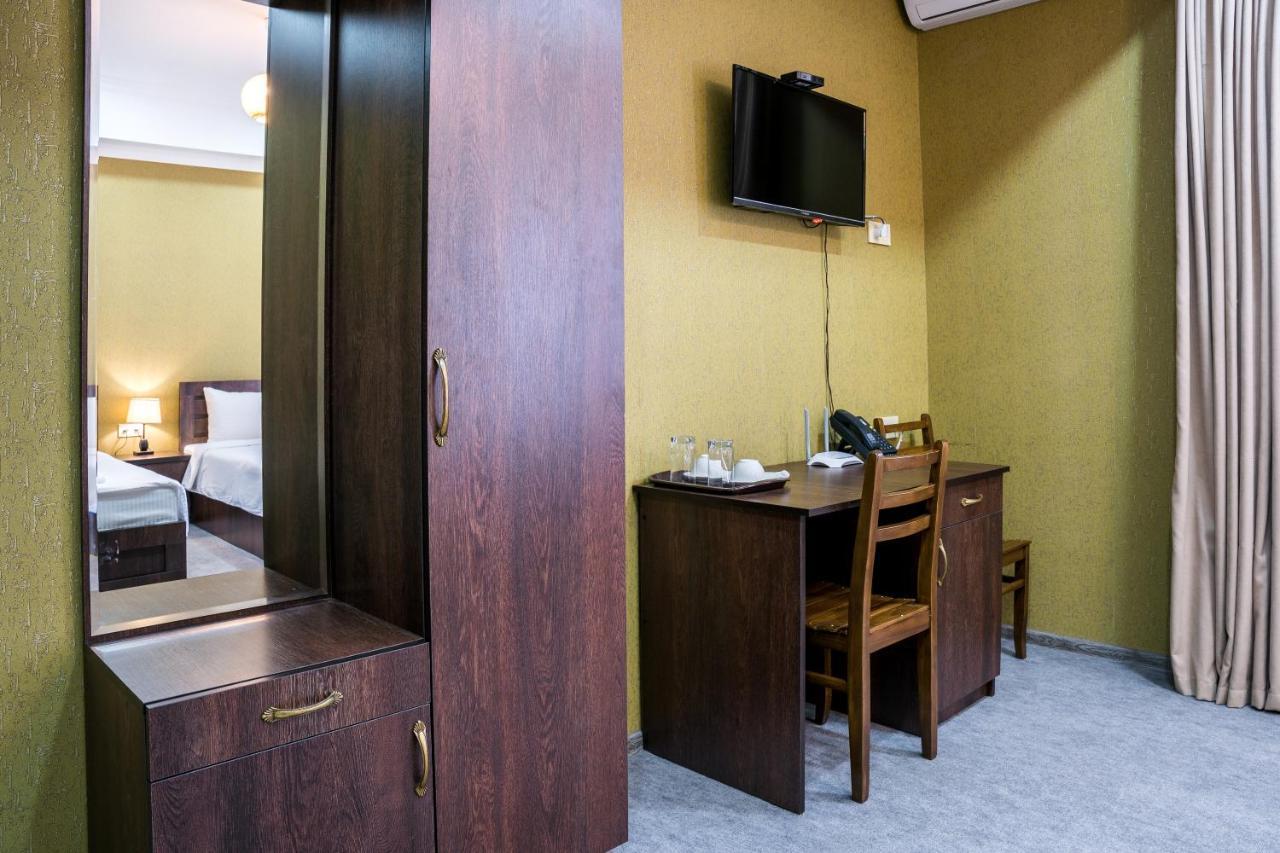 Hotel Georgian House Kutaisi Esterno foto